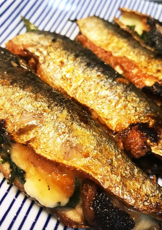 簡単絶品☆イワシの梅しそチーズの挟み焼き-レシピのメイン写真