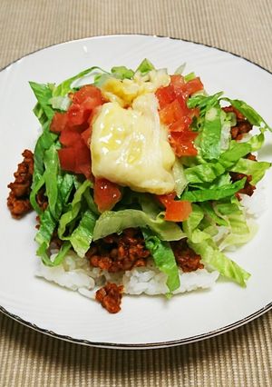 野菜ジュースでとろーりチーズのタコライス-レシピのメイン写真
