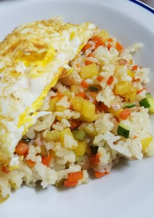 きゅうりを使ってさっぱりチャーハン-レシピのメイン写真