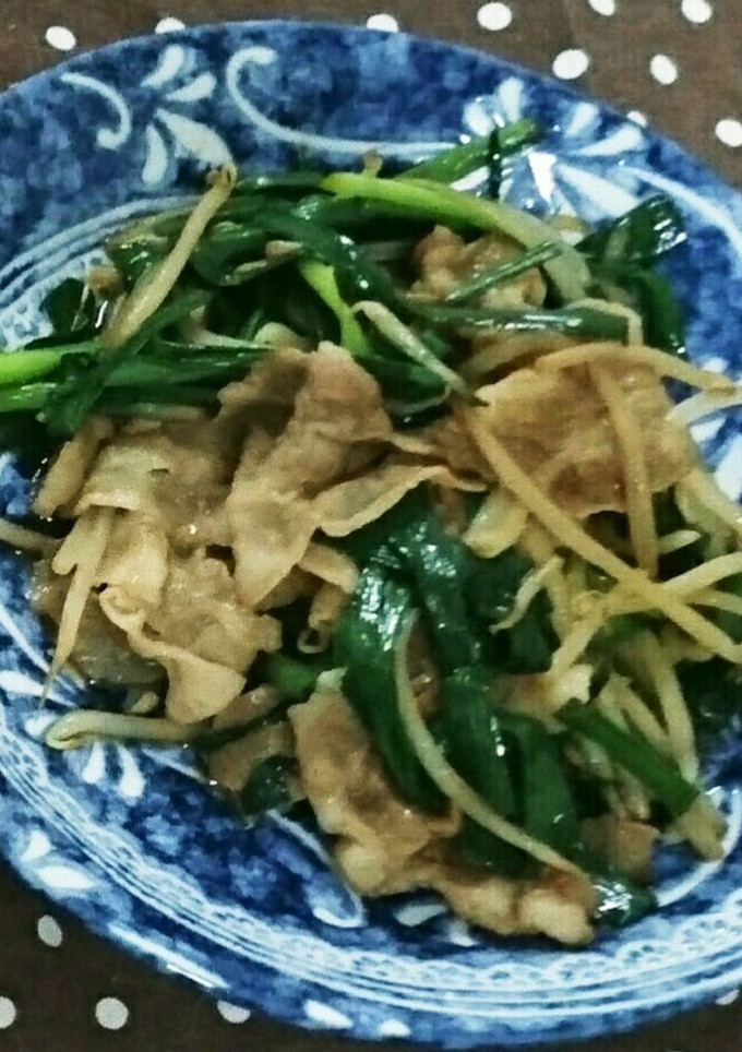 豚肉とモヤシとニラの炒め物-レシピのメイン写真