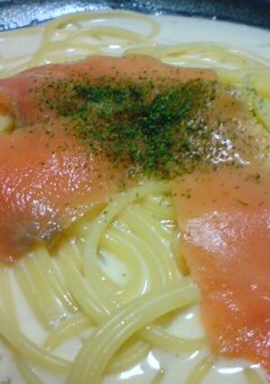 サーモンのカマンベールチーズスープパスタ-レシピのメイン写真