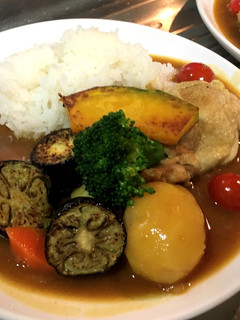 夏野菜ごろり、ほろほろ鶏肉の御馳走カレー-レシピのメイン写真