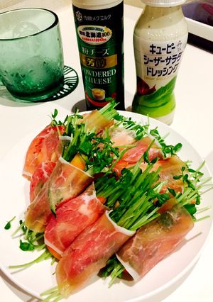 豆苗と生ハムのシーザーサラダ-レシピのメイン写真