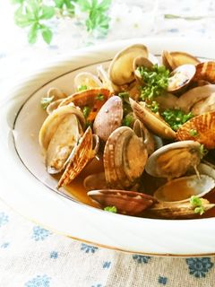 旨みたっぷり!あさりの野菜ジュース蒸し-レシピのメイン写真
