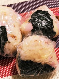 ハムおかかチーズおにぎり★-レシピのメイン写真