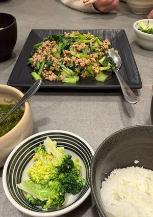 小松菜と豚ひき肉のにんにく醤油炒め-レシピのメイン写真
