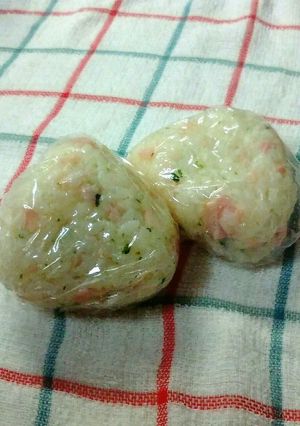 ハムチーズの洋風混ぜ込みおむすび-レシピのメイン写真
