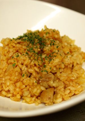 炒めて炊くだけでプロの味！チキンピラフ-レシピのメイン写真