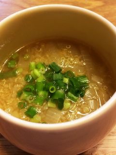 NZ産玉ねぎとキヌアの食べるスープ-レシピのメイン写真