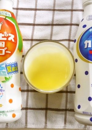 牛乳プリン（ゼリー）にカルピスがけ-レシピのメイン写真