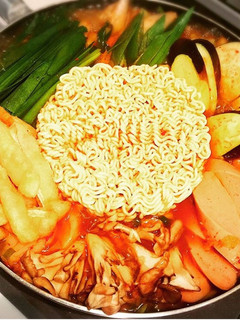 フライパンで簡単!辛ラーメンプデチゲ♡-レシピのメイン写真