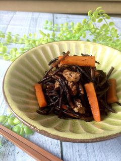 簡単!おふくろの味!長ひじきの炊いたん-レシピのメイン写真
