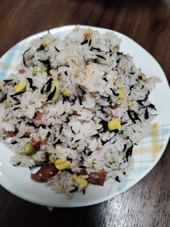 梅とひじきコーンと枝豆の炊き込みご飯-レシピのメイン写真