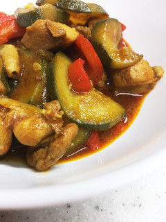 鶏肉とズッキーニのカレー煮-レシピのメイン写真
