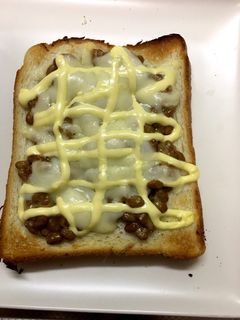簡単 納豆チーズマヨトースト-レシピのメイン写真