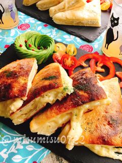チーズとろりんフライパン焼きチーズナン-レシピのメイン写真