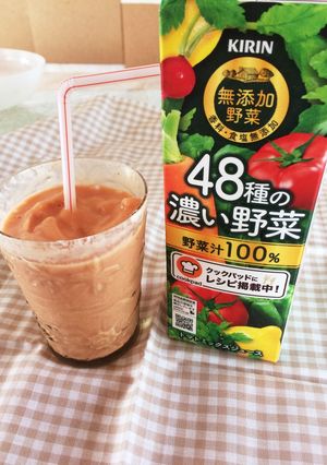 手抜き！野菜ジュースで簡単スムージー♪-レシピのメイン写真