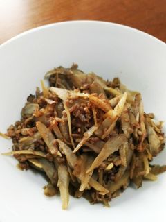 ごぼうと豚ひき肉のの甘辛炒め!-レシピのメイン写真