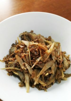 ごぼうと豚ひき肉のの甘辛炒め!-レシピのメイン写真