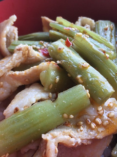 お腹いっぱい☆山くらげ豚丼-レシピのメイン写真