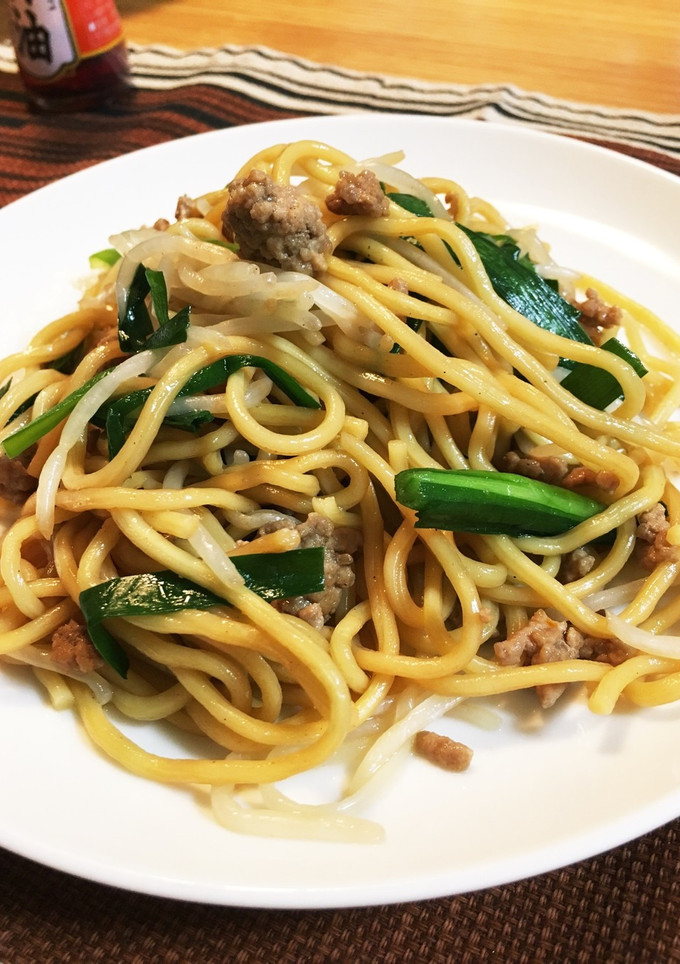 簡単♪節約♪ニラそぼろしょうゆ焼きそば-レシピのメイン写真