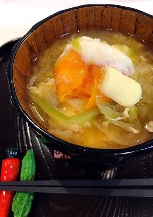 半熟卵とたっぷりせんキャベツの満腹味噌汁-レシピのメイン写真