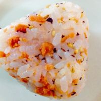 基本からアレンジまで！思わずつくりたくなる「鮭 ゆかり」の