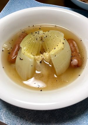 炊飯器DEとろ〜チーズ丸ごと玉ねぎスープ-レシピのメイン写真