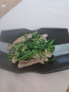 美味!せせりと豆苗の炒め-レシピのメイン写真