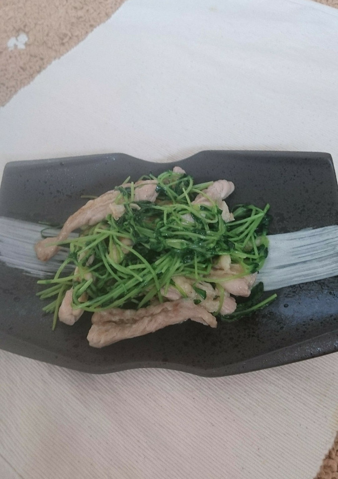 美味！せせりと豆苗の炒め-レシピのメイン写真