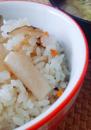 【龍愛】松茸ご飯風☆炊き込みご飯-レシピのメイン写真