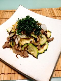 青じそ香る!ズッキーニと豚肉の和風炒め-レシピのメイン写真