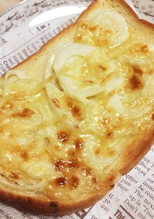 朝食ランチに☆玉葱マヨのチーズトースト-レシピのメイン写真