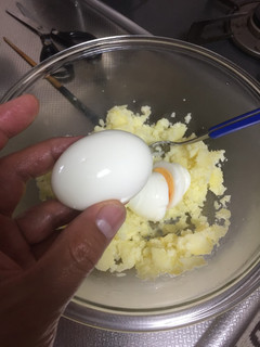 からがツルっとむける「ゆで玉子」の作り方-レシピのメイン写真