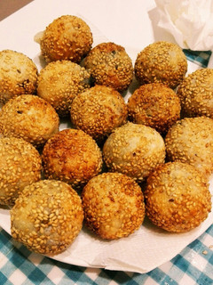 カリもち♥たこ焼き器でできちゃう胡麻団子-レシピのメイン写真