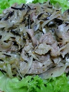 豚しゃぶと玉ねぎとひじきのポン酢和え-レシピのメイン写真