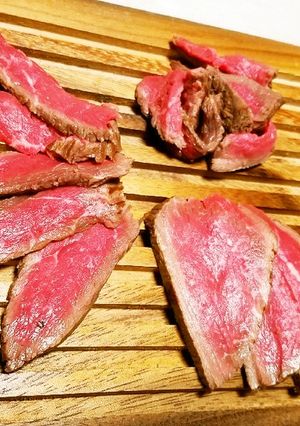 炊飯器で簡単ローストビーフ～玉葱ソース～-レシピのメイン写真