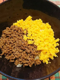 合挽き肉で作るそぼろごはん-レシピのメイン写真