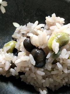 黒豆と緑大豆の炊き込みごはん-レシピのメイン写真