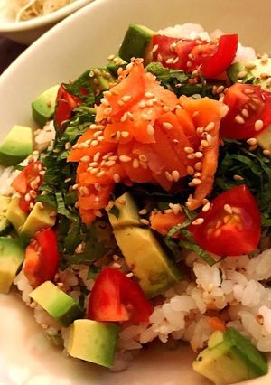 簡単 サーモンとアボカドのサッパリ丼-レシピのメイン写真