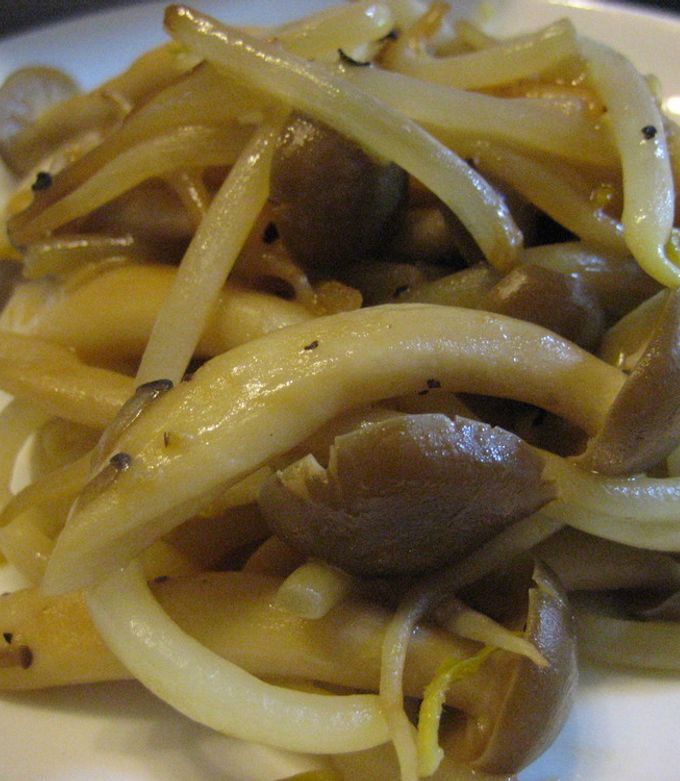 もやしめじページ もやしとしめじのオイスター炒め 作り方・レシピ | クラシル