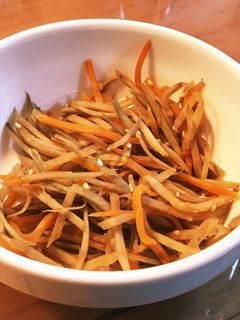 甘さひかえめ きんぴらごぼう-レシピのメイン写真