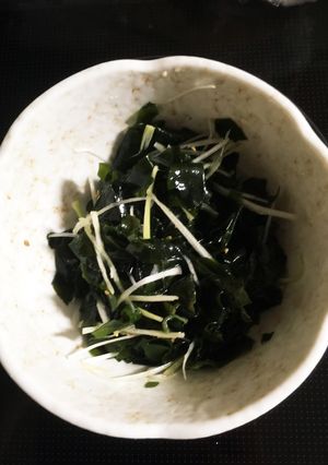 ＼ズボラ飯☆ネギとわかめのおつまみ／-レシピのメイン写真