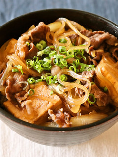 マロニー入り牛すき焼き丼-レシピのメイン写真