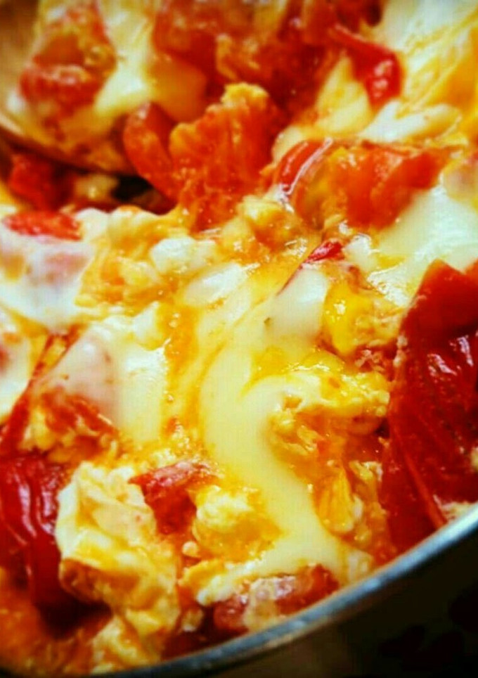 簡単☆ふわとろ卵とチーズのトマト炒め-レシピのメイン写真
