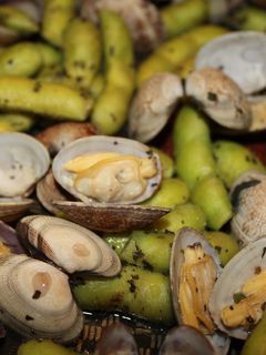 今が旬!枝豆とアサリのワイン蒸し-レシピのメイン写真