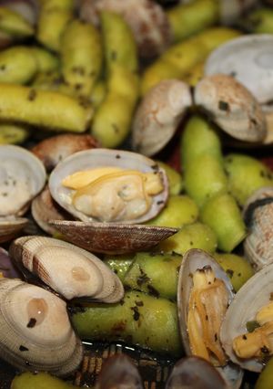 今が旬！枝豆とアサリのワイン蒸し-レシピのメイン写真