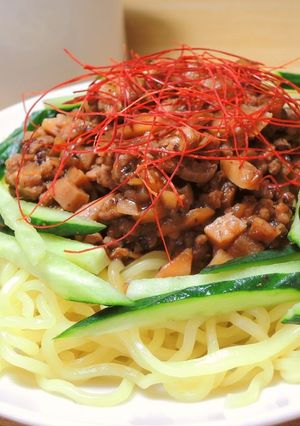 市販の回鍋肉の素で簡単ジャージャー麺！-レシピのメイン写真