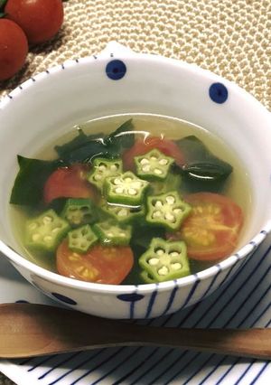 簡単♪オクラとトマトのコンソメスープ-レシピのメイン写真
