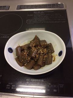 節約!こんにゃくを焼肉のタレで炒めると!-レシピのメイン写真